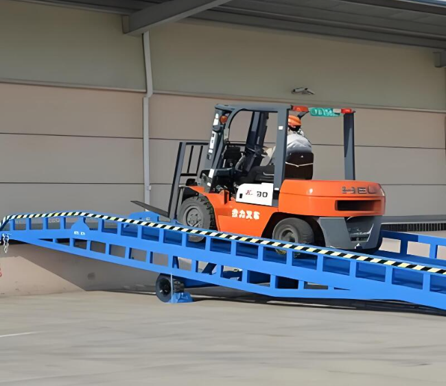 宜昌移动式卸货平台（叉车用）